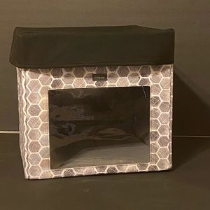Thirty-One Cube with lid